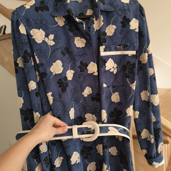 Vintage floral, blue dress w. matching belt - Picture 3 of 7